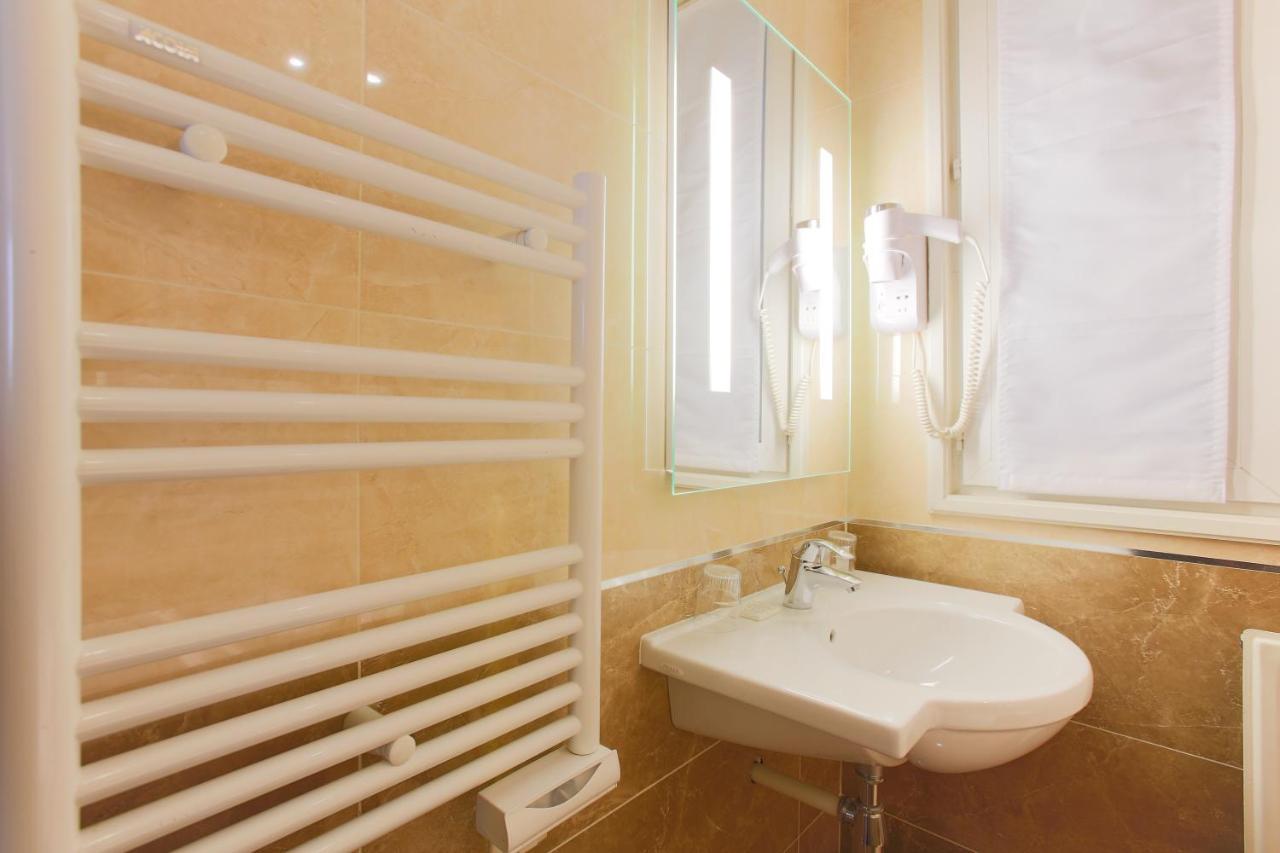 Hotel Bellevue Saint-Lazare Париж Екстериор снимка