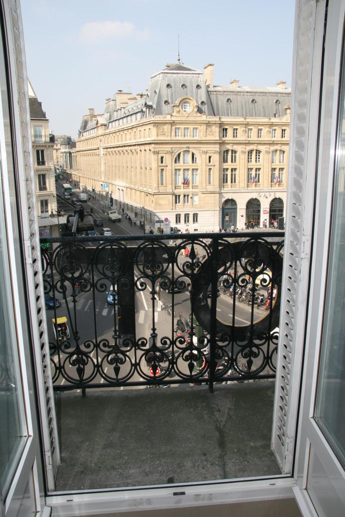 Hotel Bellevue Saint-Lazare Париж Екстериор снимка